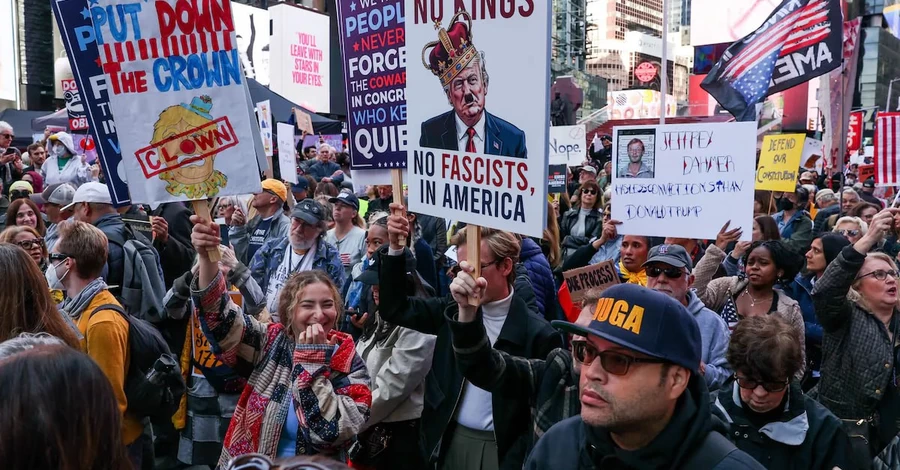 В городах США начинаются массовые протесты против Трампа 