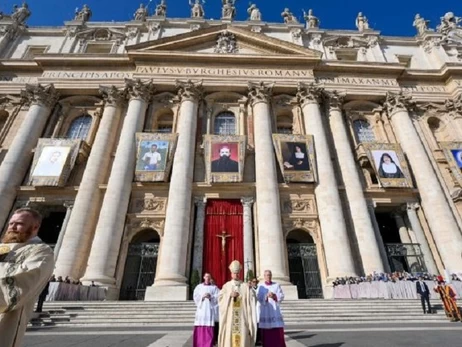 Папа Римський оголосив сім нових святих Католицької церкви, серед яких колишній сатаніст