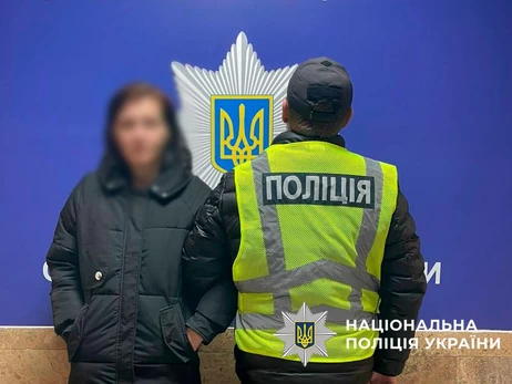 У Києві затримали жінку, яка під час сварки викинула собаку подруги з 5-го поверху