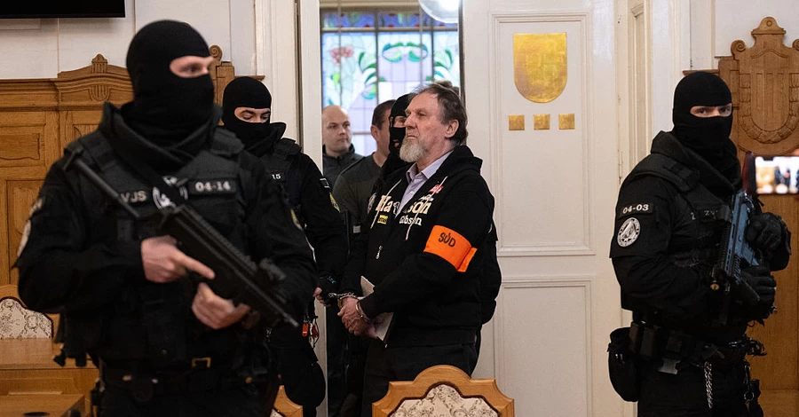 У Словаччині поета засудили до 21 року в'язниці за замах на прем'єра Фіцо