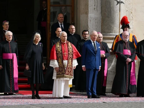 Папа Римский и король Британии молились вместе впервые за 500 лет 