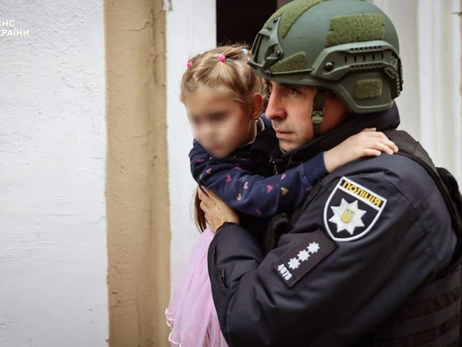 У Харкові кількість постраждалих внаслідок удару по дитсадку зросла до 10, серед них п'ятирічна дівчинка 