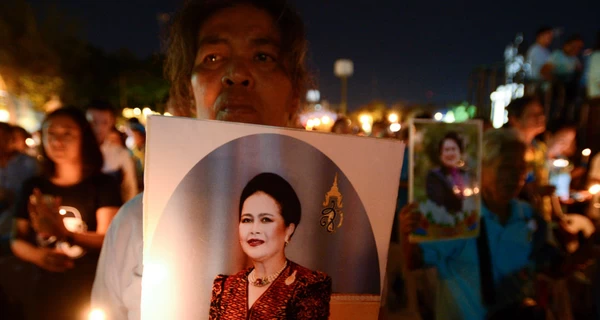 Умерла мать короля Таиланда - бывшая королева Сирикит