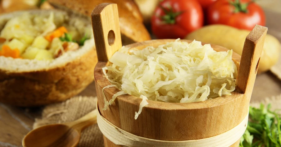 Квасим капусту, яблоки, грибы: мастер делится секретами, наработанными десятилетиями