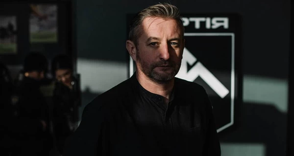 Обов’язки у війську: Хливнюк - пілот БпЛА, Жадан - комунікаційник, Салем працює в штабі