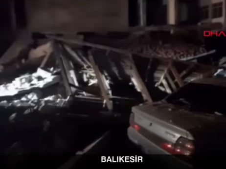 На заході Туреччини стався землетрус магнітудою 6,1, є руйнування та постраждалі