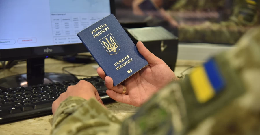 Речник ДПСУ пояснив причину черг на польському кордоні