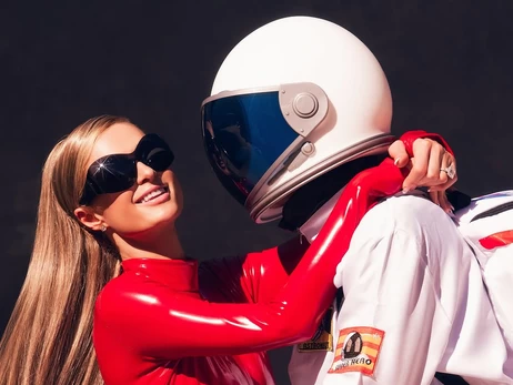 Періс Гілтон напередодні Гелловіна повторила образ Брітні Спірс із її кліпу