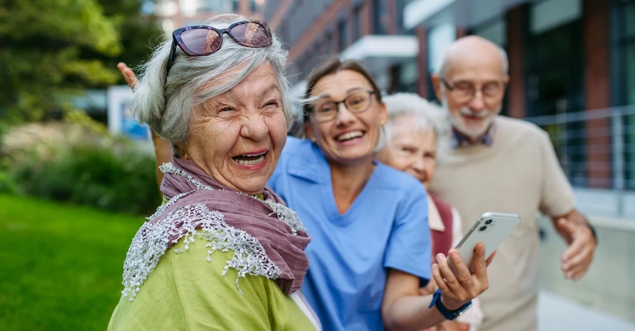Гаджети проти хандри та стресу: 5 пристроїв, що додають у життя фарб