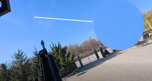 В Константиновке пресс-офицер сбил FPV-дрон, атаковавший нидерландскую журналистку