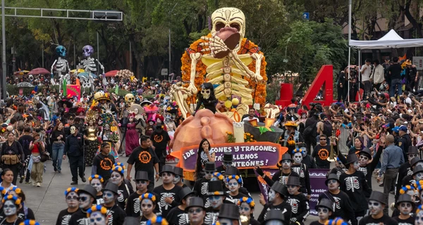 В Мексике и Латинской Америке отмечают День мертвых