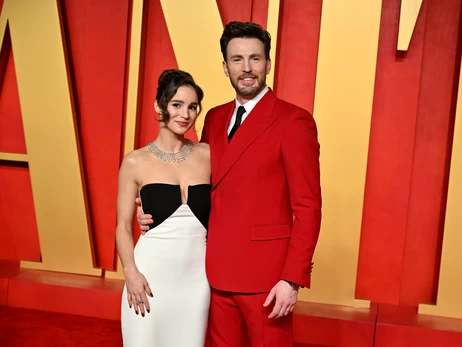 Кріс Еванс та Альба Баптіста вперше стали батьками