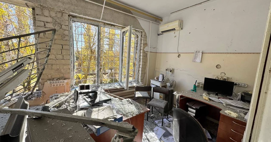 Наймолодшій пораненій дитині вісім років, - Зеленський про обстріл дитячої лікарні у Херсоні