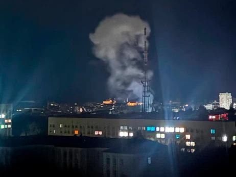 Росія завдала удару по телевежі у Чернігові