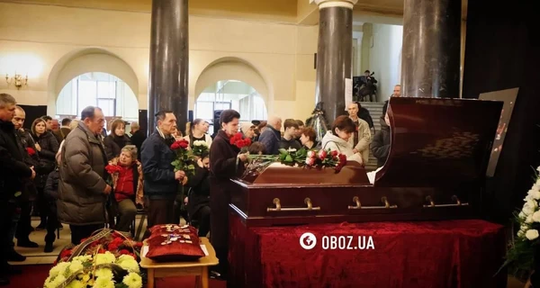 В Киеве попрощались с дирижером Ансамбля ВСУ Дмитрием Антонюком