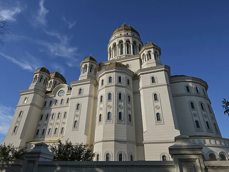 В Румынии открыли самый большой православный храм в мире, который строили 15 лет