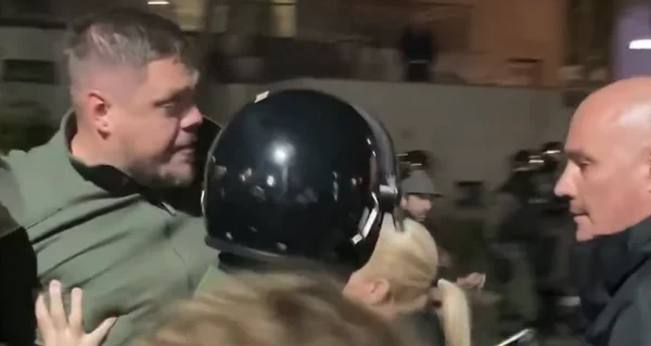 У Белграді пройшла нова хвиля протестів, затримано 37 людей, у тому числі баскетболіст