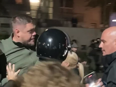 У Белграді пройшла нова хвиля протестів, затримано 37 людей, у тому числі баскетболіст