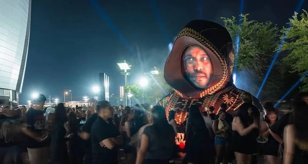 Украинец Максим Сухомлинов стал автором светового шоу для инсталляции The Weeknd в США