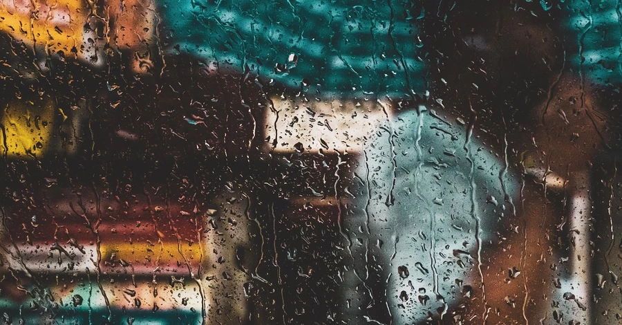 Погода в Україні 4 листопада - до +16 градусів, але на заході та півночі почнуться дощі