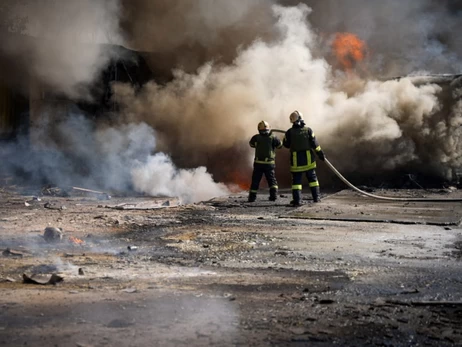 РФ вдарила по Миколаєву баллістикою - є загиблий, серед поранених - дитина