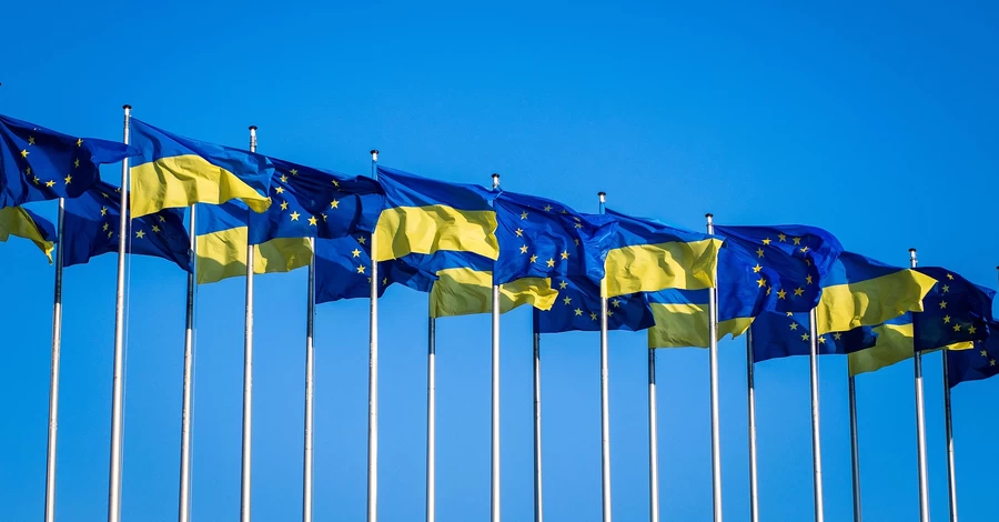 Украина получила лучший за три года отчет Еврокомиссии на пути в ЕС