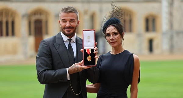 Сэр Дэвид и леди Виктория – британский король посвятил Бекхэма в рыцари 