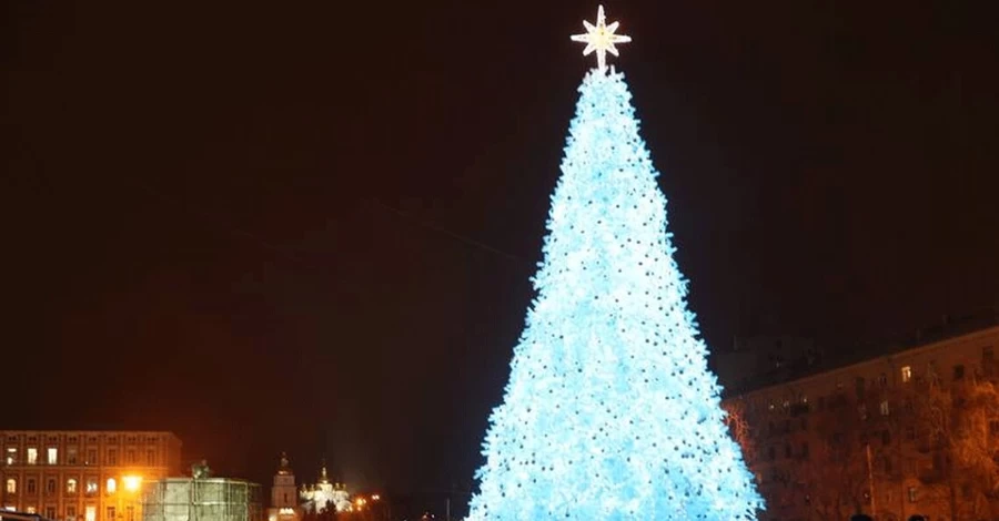 8 ноября начнут готовиться к установке новогодней елки на Софийской площади