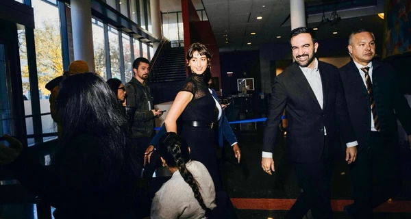 На выборах мэра Нью-Йорка побеждает Зохран Мамдани, которого Трамп назвал «коммунистом»