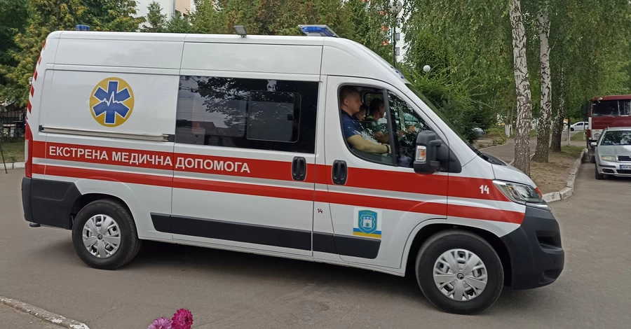 В Сумской области россияне атаковали дронами  автомобиль и трактор - есть погибшие и раненые 