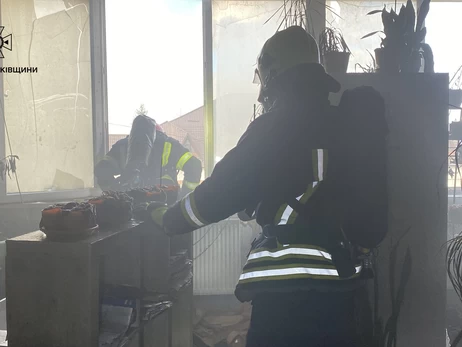 В Івано-Франківську через вибух зарядної станції в офісі постраждали дві людини