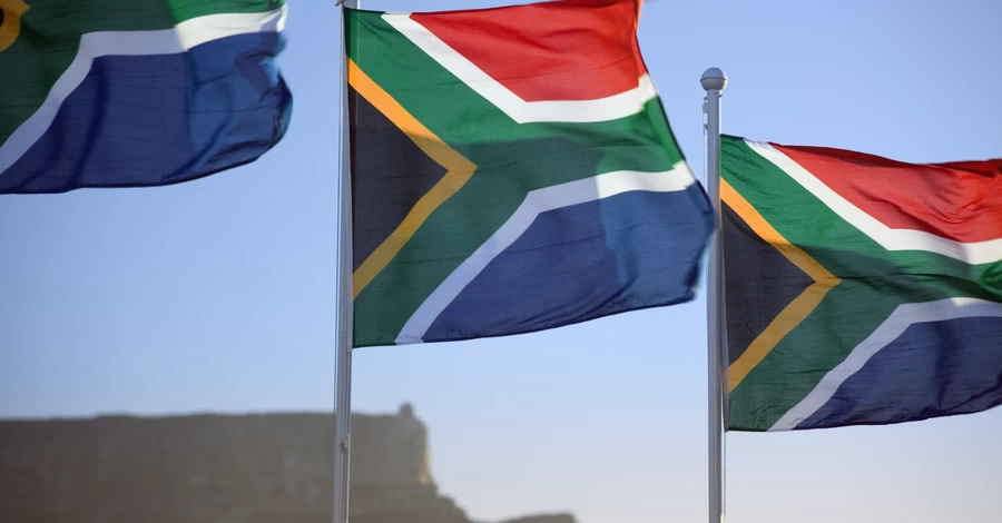 Власти ЮАР получили сигналы бедствия от 17 воюющих в Украине граждан