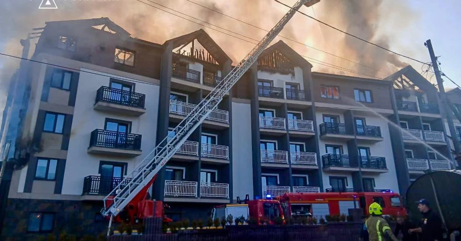 У Буковелі сталася велика пожежа в елітному готелі, гостей довелося евакуювати