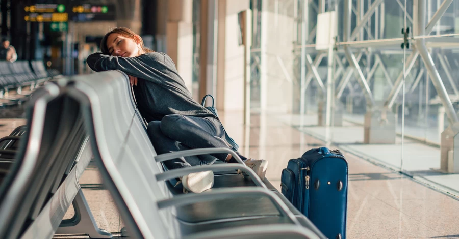 Шатдаун у США: авіакомпанії скасували 1000 рейсів, а Байден звинуватив Трампа у 