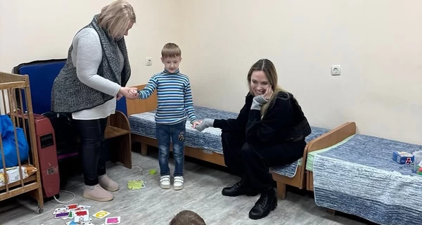 Это было тяжело видеть, но невероятно вдохновляет, - Анджелина Джоли о поездке в Украину