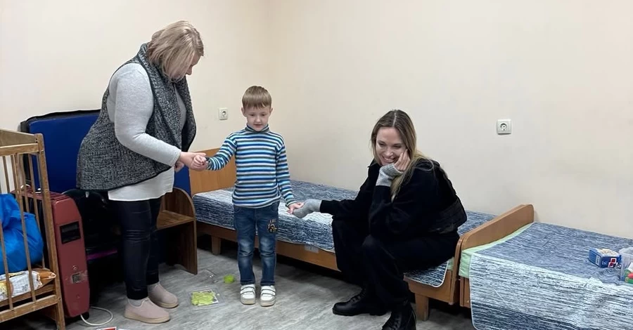 Це було важко бачити, але неймовірно надихає, - Анджеліна Джолі про поїздку в Україну