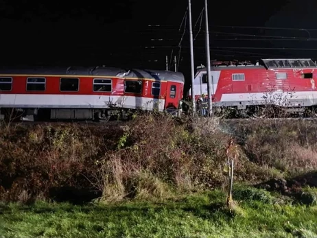 В Словакии столкнулись два поезда, большинство пострадавших - студенты