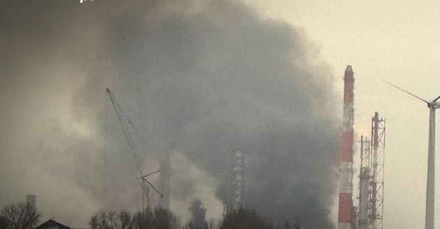 Украинские защитники поразили НПЗ в Оренбургской области РФ