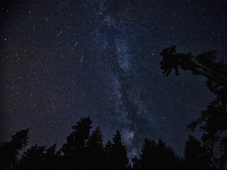 Вночі 17 листопада українці побачать найяскравіший метеорний потік - Леоніди