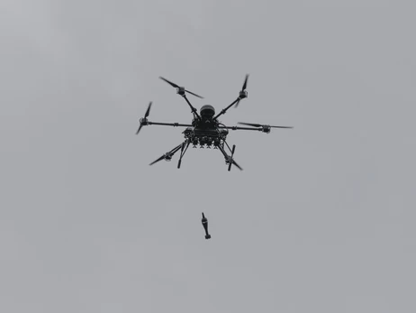 Росіяни вночі атакували Україну 138 дронами та ракетою 