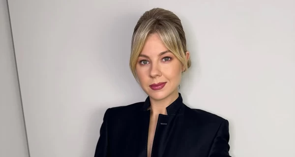 Телеведущая Елена Курбанова беременна первенцем