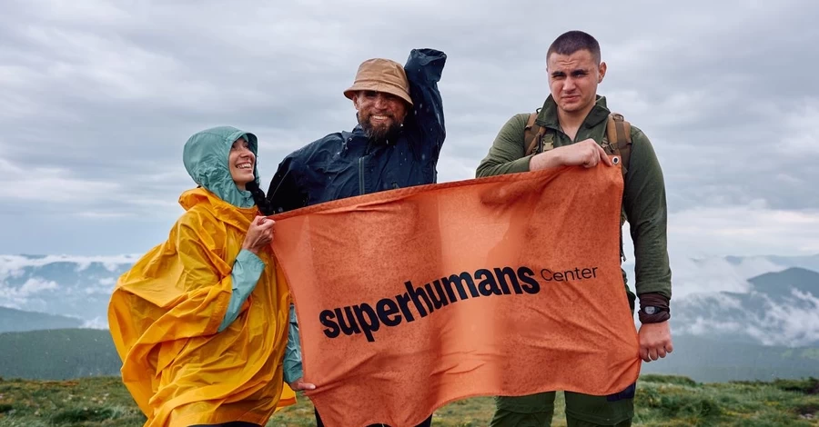 37-річний військовий, який втратив на фронті руки, ногу, око та слух, зійшов на Говерлу і встановив рекорд