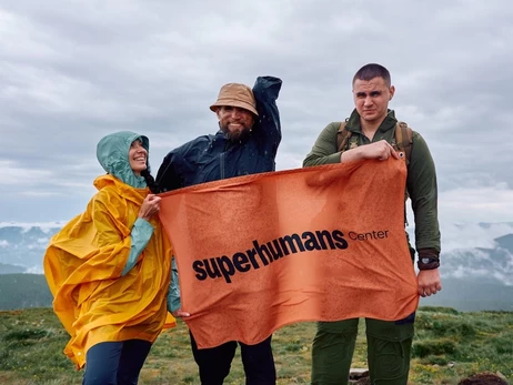 37-річний військовий, який втратив на фронті руки, ногу, око та слух, зійшов на Говерлу і встановив рекорд