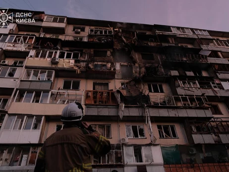 В Киеве спасатель приехал тушить собственную квартиру во время атаки РФ 14 ноября