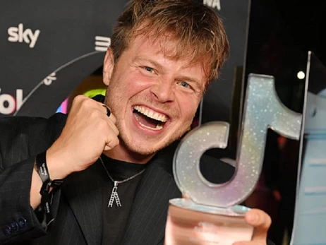 Блогер из Украины Макс Клименко получил премию TikTok в Великобритании как 