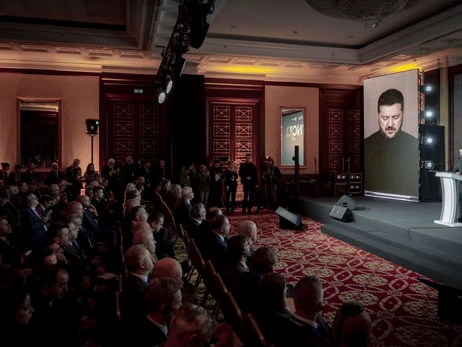 Євген Магда: Можливо, хтось корупційним скандалом передає «вітання» президенту Зеленському