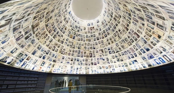 В Германии продадут с молотка личные вещи жертв Холокоста