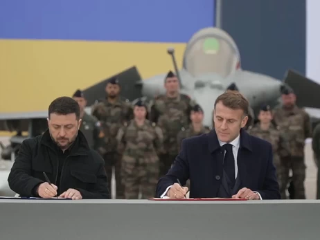 Зеленский во Франции подписал соглашение об усилении боевой авиации и ПВО