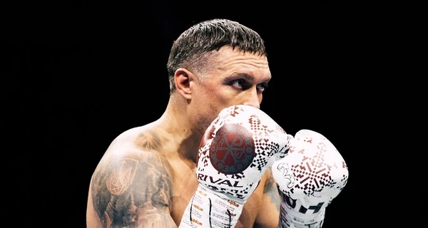Александр Усик потерял звание абсолютного чемпиона в хевивейте