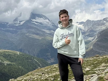 15-летний украинец установил рекорд, поднявшись на вершину Альп